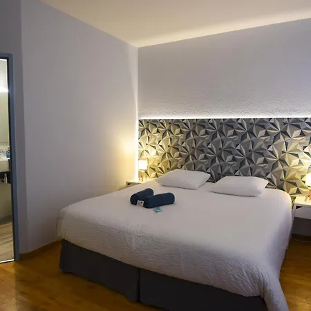Domaine De Clarat 3* Lafarre (Ardeche)